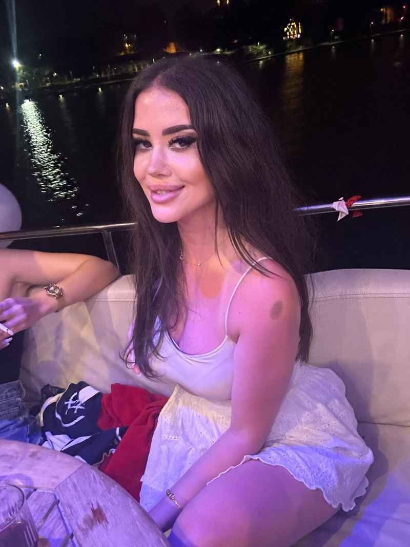 Ася